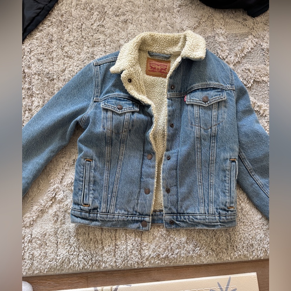 Levi's Cream Sherpa-Lined Light Blue Denim Jacket